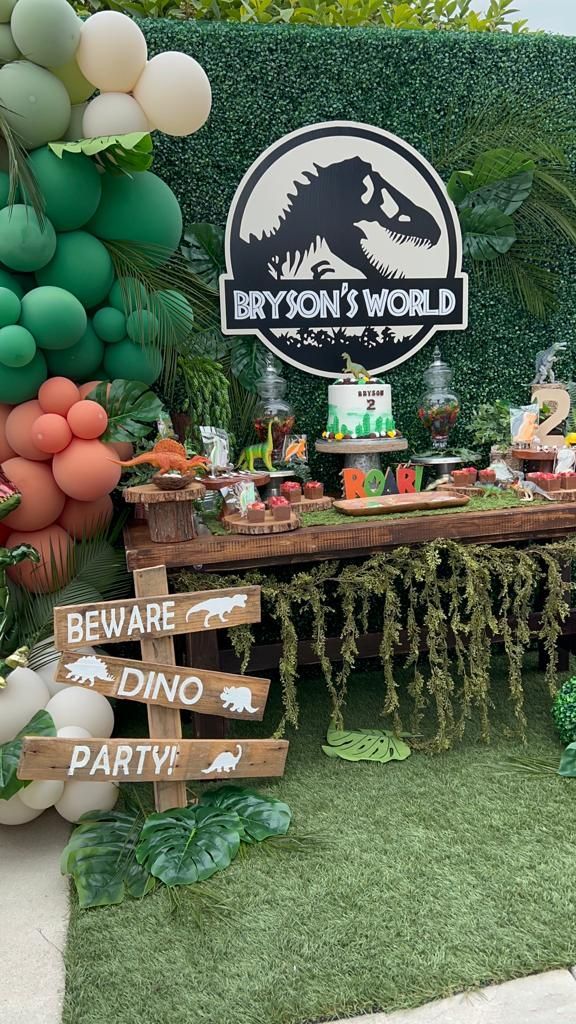 Dinosaur birthday party ideas